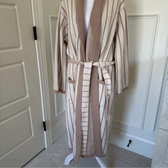 Barefoot Dreams CozyChic® Cotton Pinstripe Robe in S/M - Picture 5 of 10